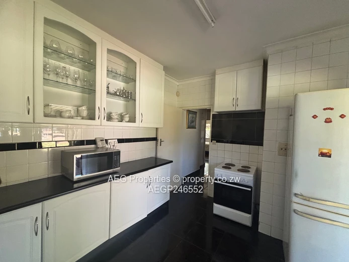4 Bed Fully Furnished House To Rent 