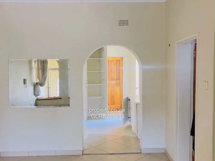 Borrowdale West: 4BR Family Home with Borehole