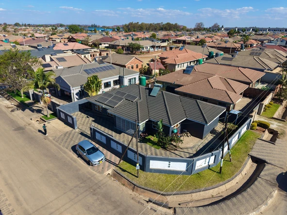5 Bedroom House