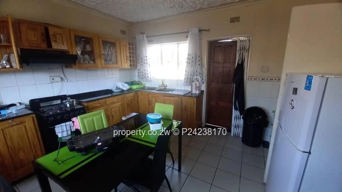 Mainway Meadows $600