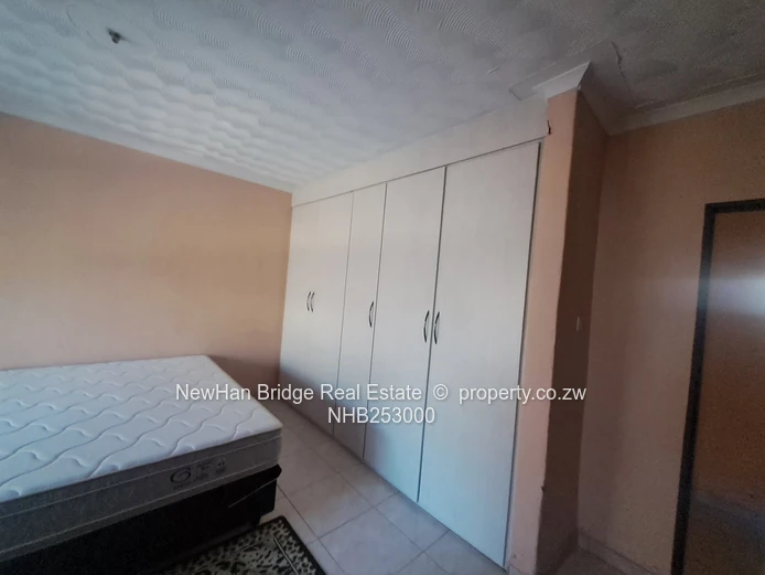 Private Room in Rockview, Harare East, Borehole & 3 Bathrooms (Sole Mandate)