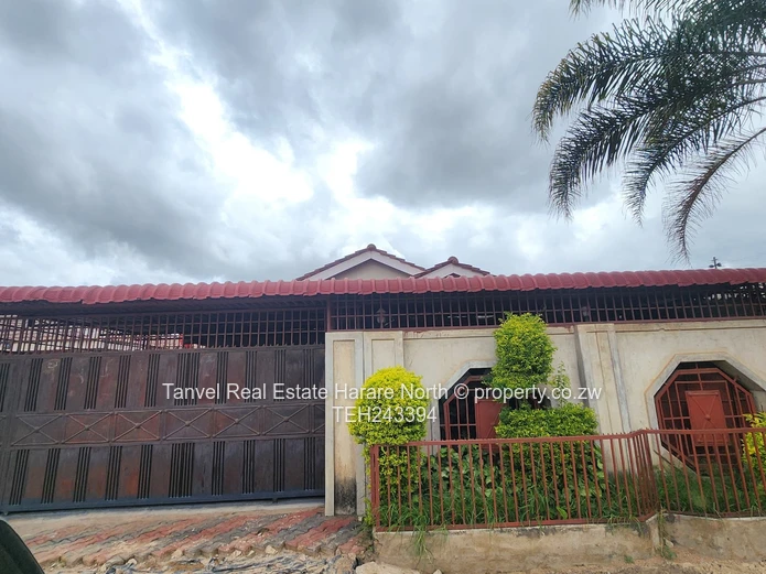 CARRICK CREAGH HOUSE FOR SALE.  6 beds 2 with ensuites  Spacious fitted kitchen  3 lounges  Dining  