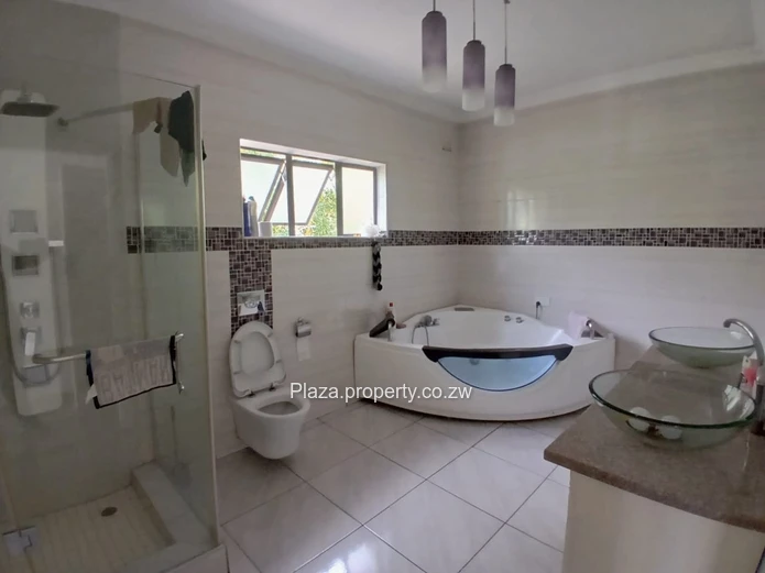 Monavale - Expansive Split-Level Family Home