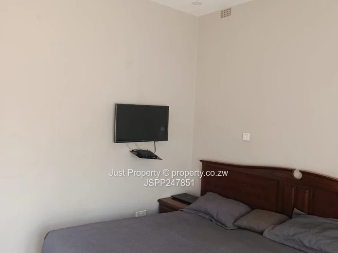 Modern 4-Bed home in Borrowdale 