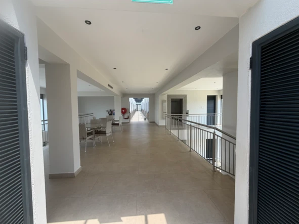 Flat & Apartment