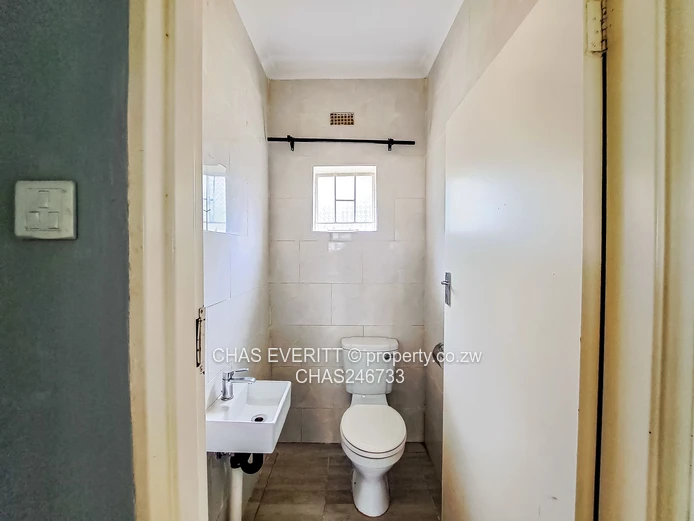 Two Bedroomed Garden Flat In Meyrick Park 