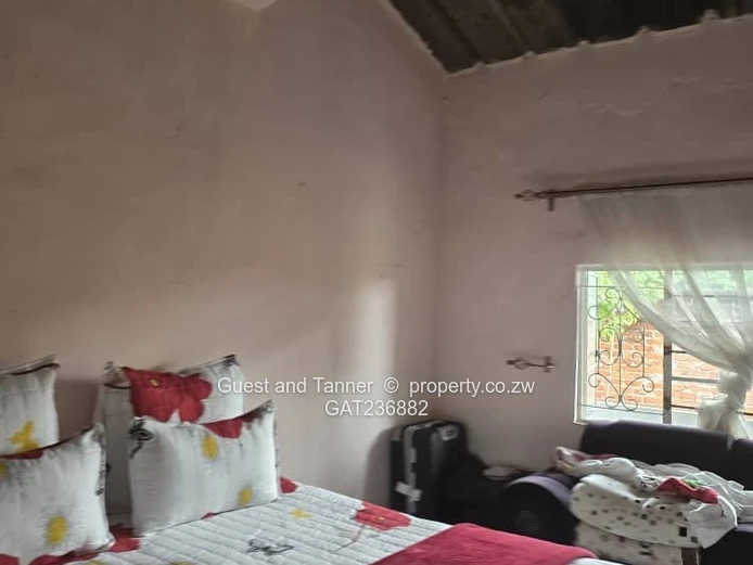 Spacious 3-Bedroom House for Sale in Old Highfield Magwende 