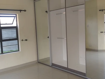 20 Bedroom Flat & Apartment