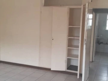 3 Bedroom Flat & Apartment