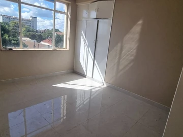 2 Bedroom Flat & Apartment