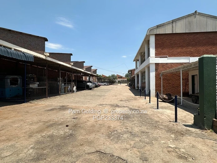 Warehouse/Offices In Donnington