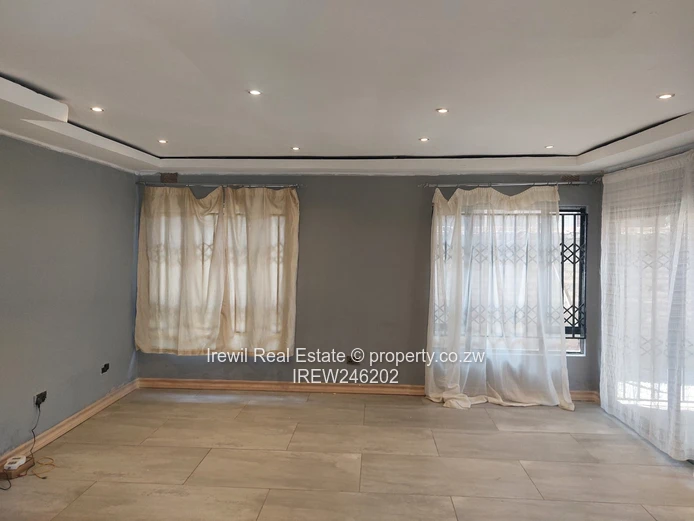 Gleinview 7 Extension 3 Bed