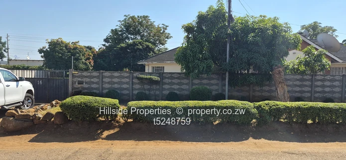 1 bed cottage plus kitchen and Seating room. 3 room (Sole Mandate)