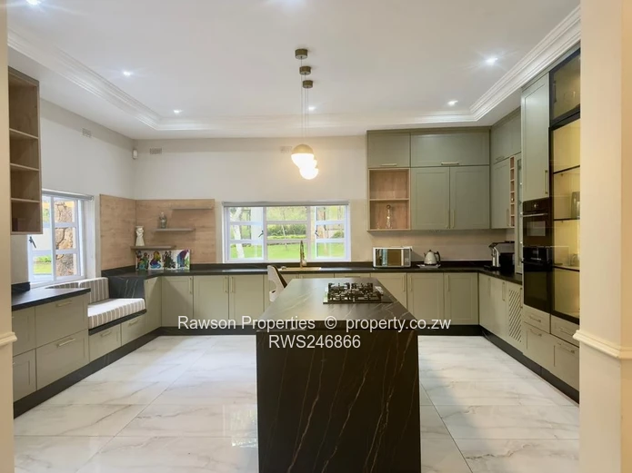 Prestigious Glen Lorne Contemporary Residence