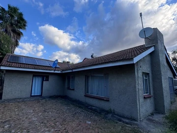 6 Bedroom House