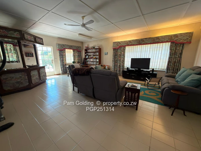 Spacious 4-Bed Hillcrest Home on 3,946 m² — Pool & Borehole