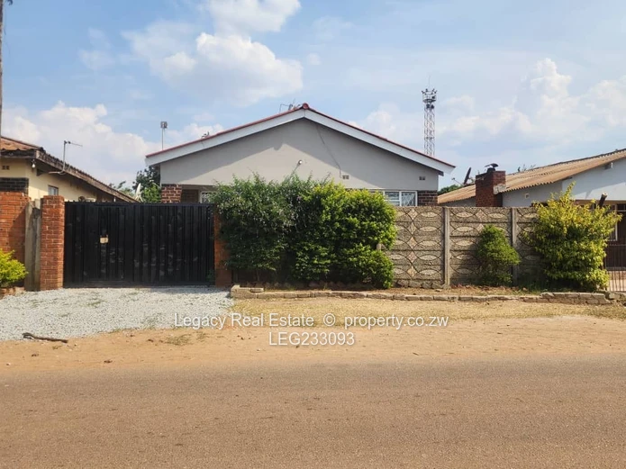 Walled and Gated House for Rent in Mufakose.