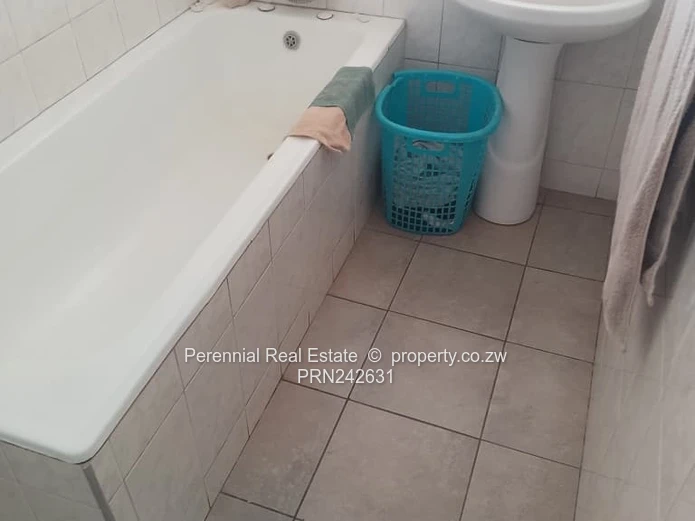 House for rent in Braeside