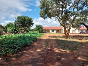 3 Bedroom Flat & Apartment