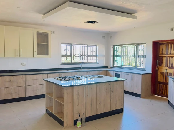 5 Bedroom House