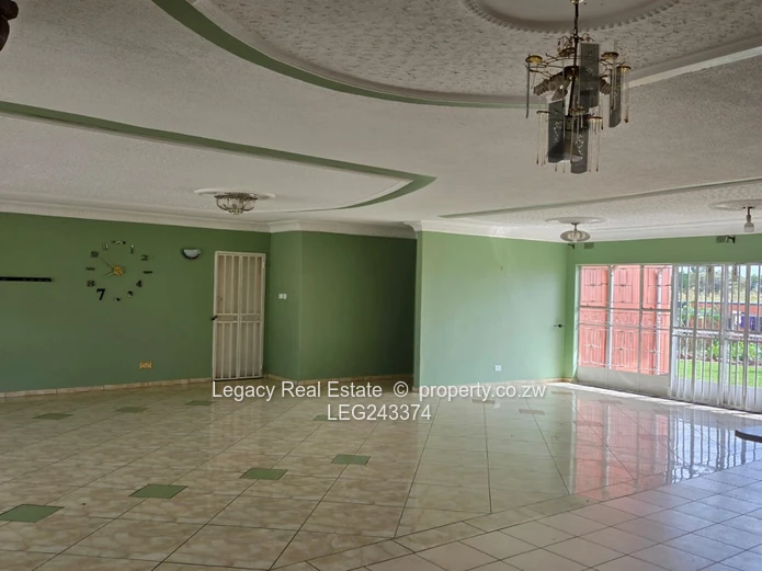 Riverside Park Rental With Sun Lounge & Garden