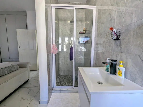 3 Bedroom Garden Flat