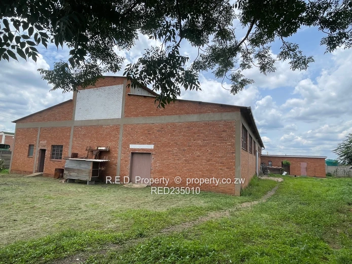 Industrial property with solid infrastructure In Kelvin 