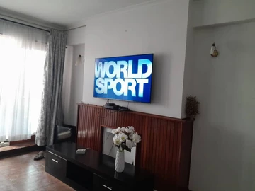 2 Bedroom Flat & Apartment