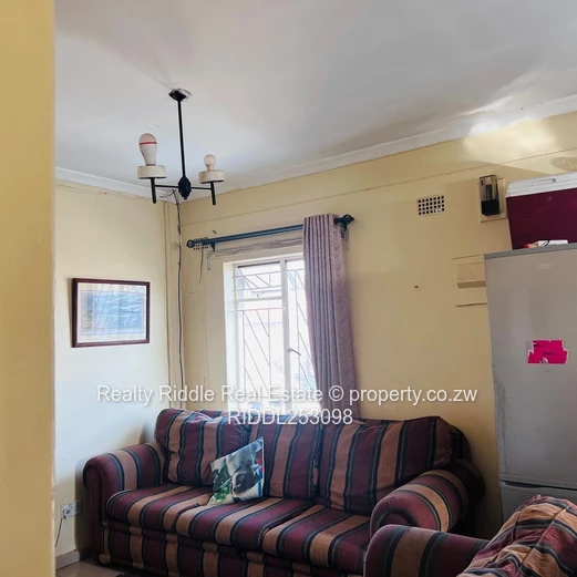 2-Bed Flat in Eastlea, Harare – 100m² Compact Unit