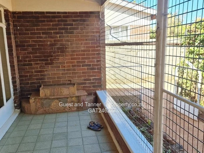 3-Bed House to Rent in Paddonhurst