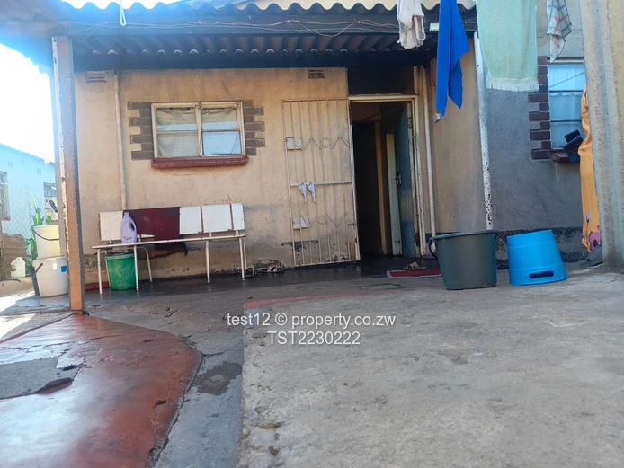 Highfields Western house for sale  (Sole Mandate)