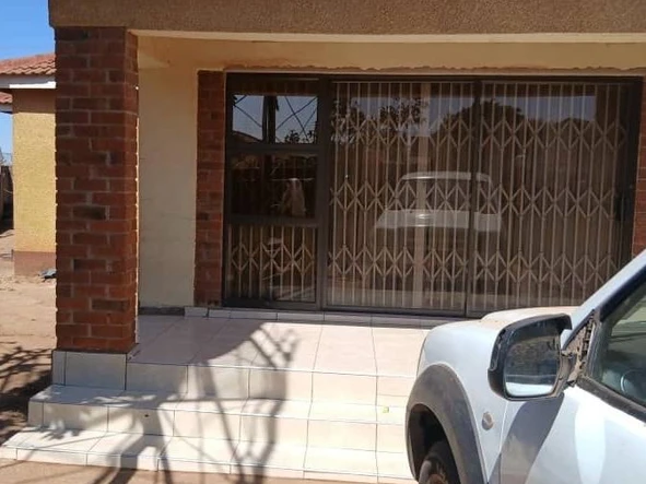 6 Bedroom House