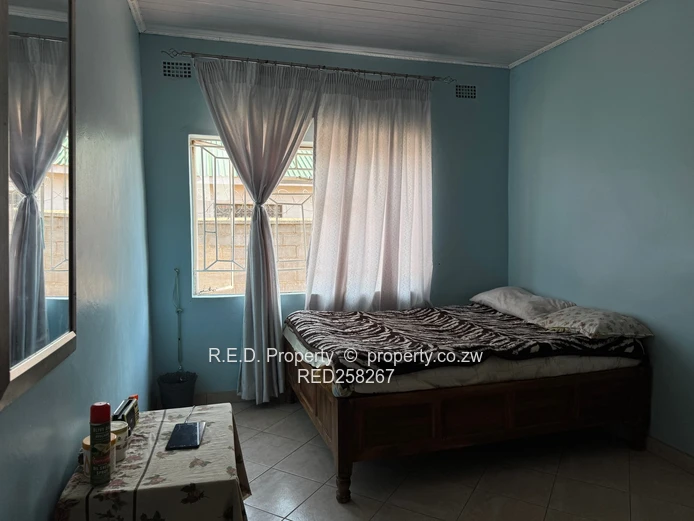 A spacious family home In New Parklands!