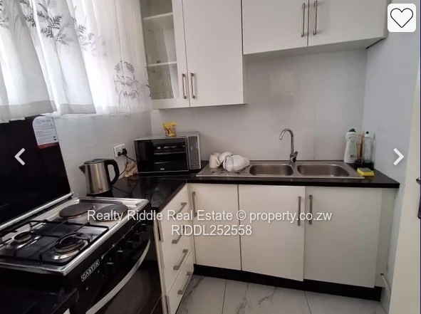 Avenues 2-Bed Flat with Private Terrace & Carport