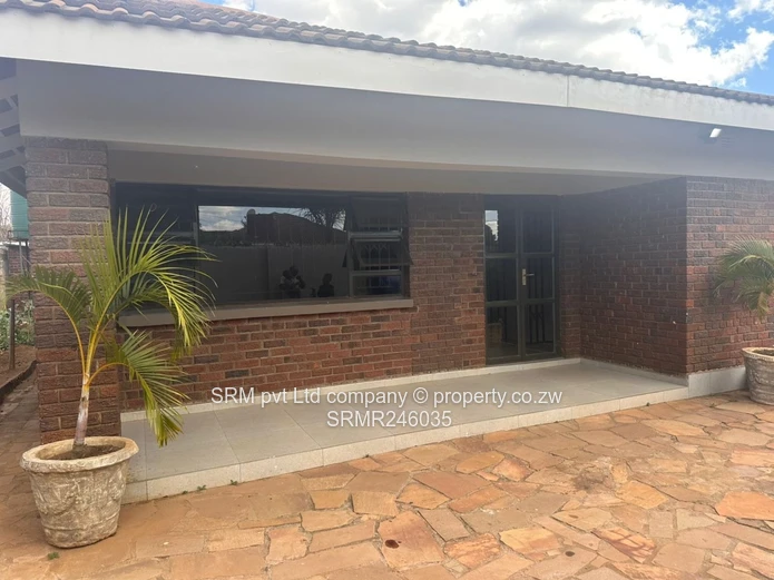 Neat 3 bedroomed house to let in Bloomingdale