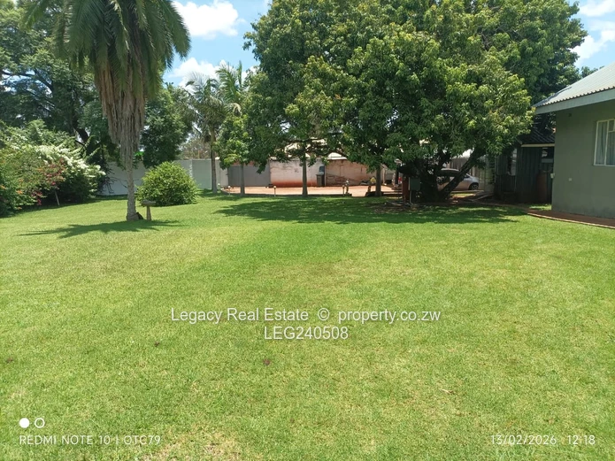 Luxury Avondale Property With Solar Backup And Entertainment Area