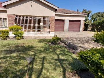 Lochinvar House For Sale*