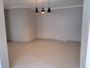 3 Bedroom Flat & Apartment