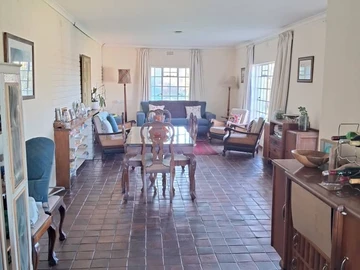 3 Bedroom Flat & Apartment