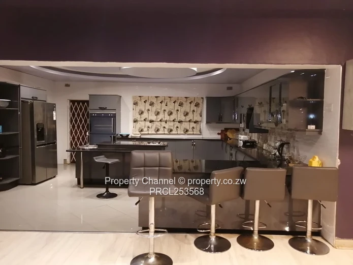 Off-Grid Luxury In Mt Pleasant Heights!