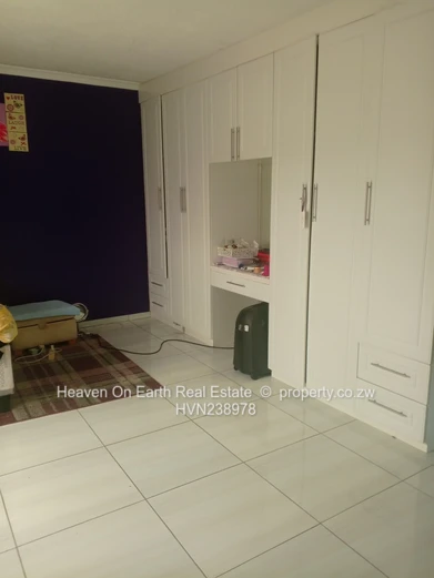 Neat stylish home  (Sole Mandate)