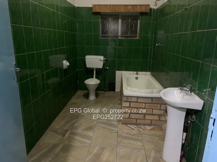 Solid Family house available for letting  