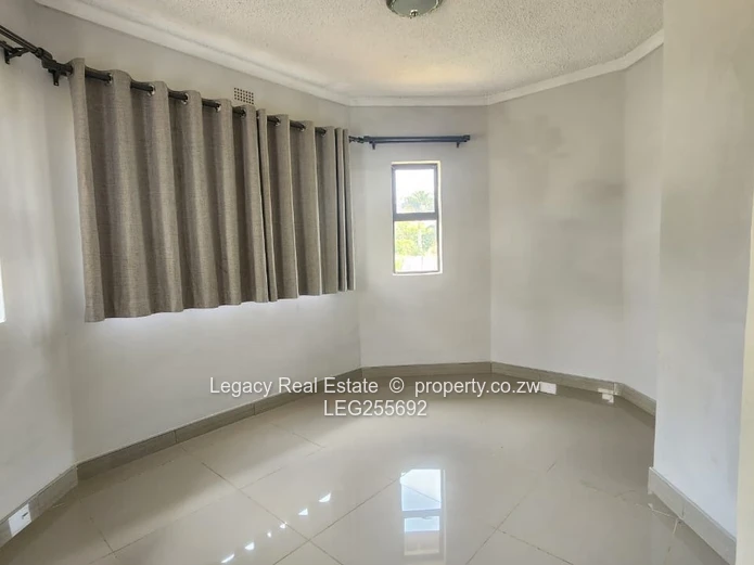 Spacious 4-Bed Brookview Home with Garden & Borehole