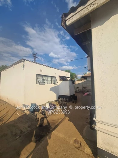 Investment Opportunity in Queens Park West, Bulawayo!  (Sole Mandate)