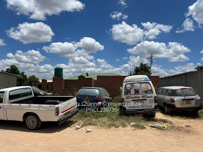 COMPLETE TO TASTE! 4 Bedroom House Southlea Park 