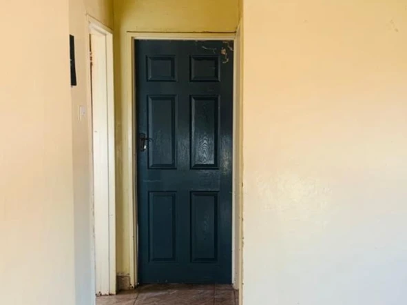 2 Bedroom Flat & Apartment