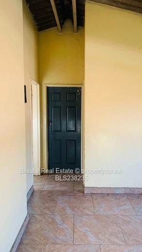 Mufakose flat for sale