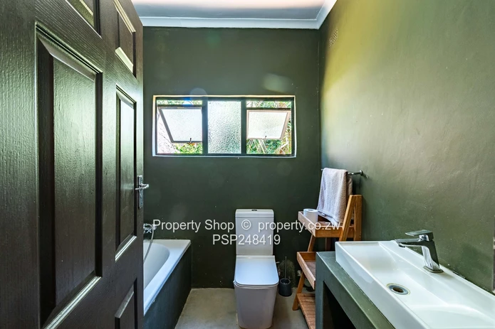 5 Bedroom House for Sale in Borrowdale (Sole Mandate)