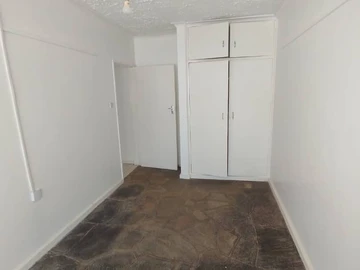 3 Bedroom Flat & Apartment