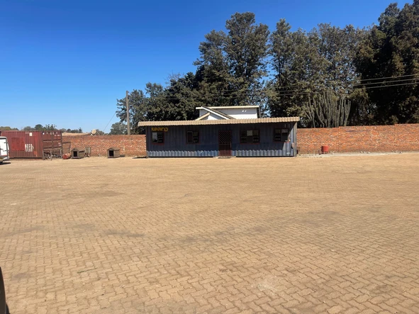 Commercial & Industrial Land